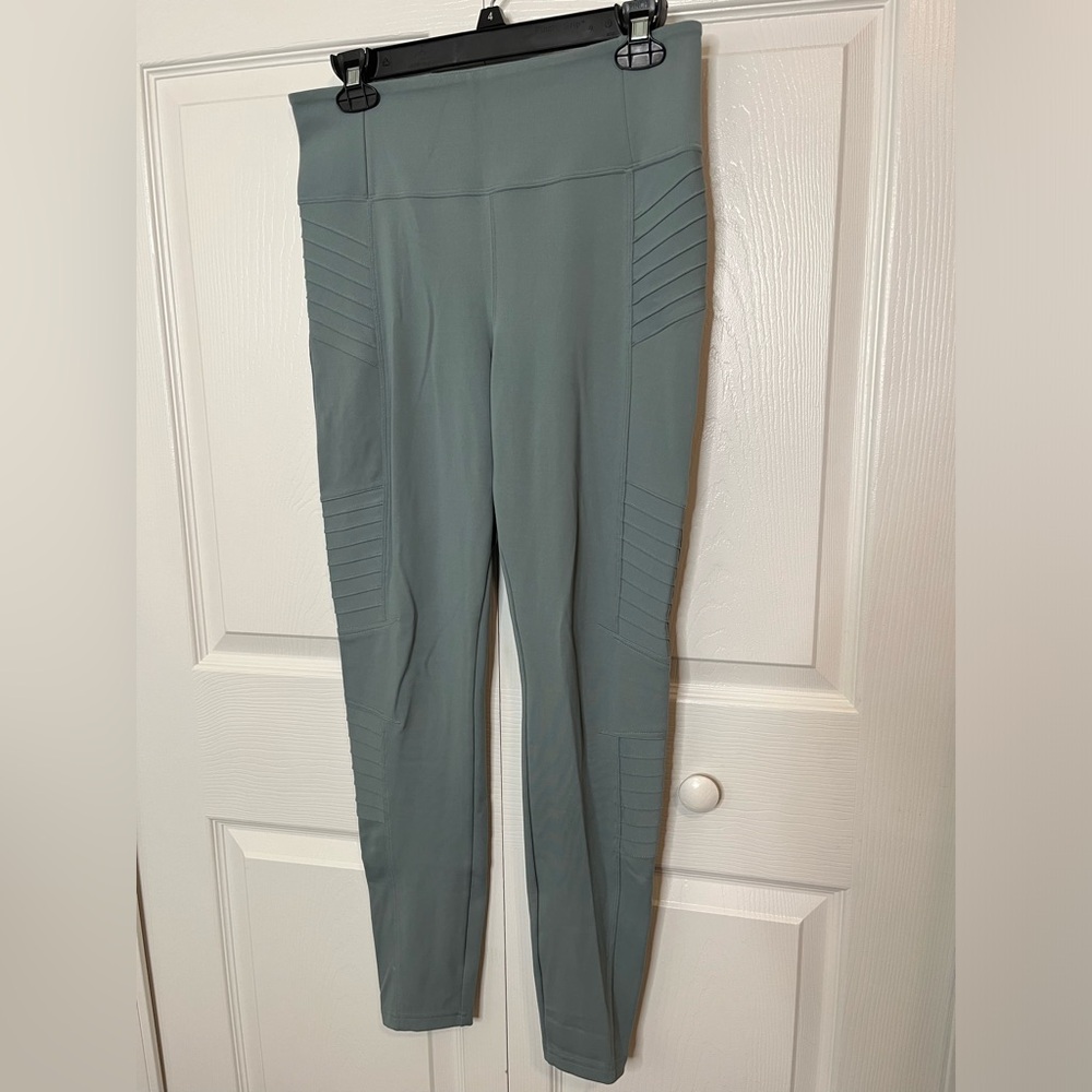 ATHLETA Women's Delancey Moto Tight Greenish Gray Size‎ Medium Zip Hem Travel